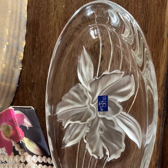 Studio Nova Iris Flower Oval Glass dish - Picture 4 of 5